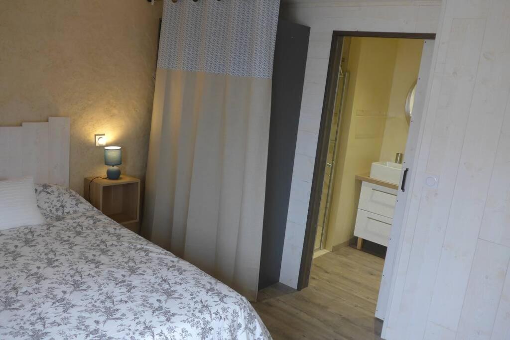 Gîte rural 3 étoiles, 4 pers Puy du fou vendée ,montaigu clisson La Boissiere-de-Montaigu Extérieur photo