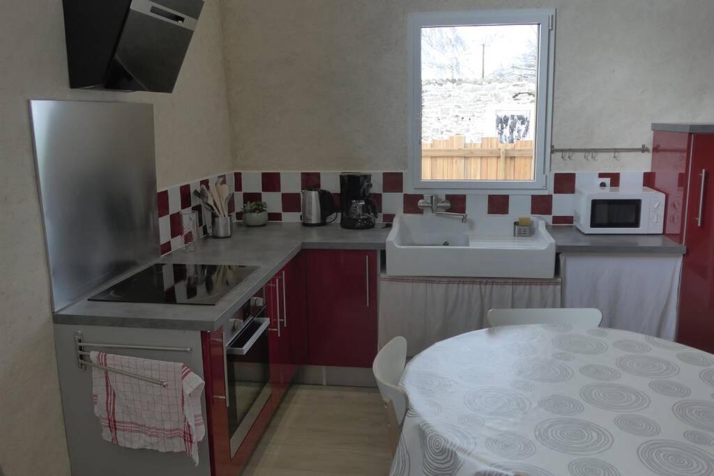 Gîte rural 3 étoiles, 4 pers Puy du fou vendée ,montaigu clisson La Boissiere-de-Montaigu Extérieur photo